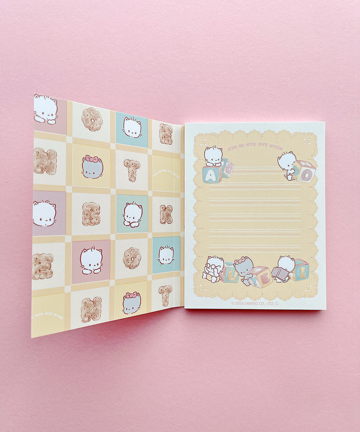 Nyaninyunyenyon Notebook Memo