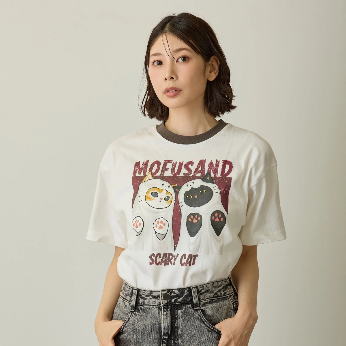 Mofusand "SCARY CAT" T-shirt [White]