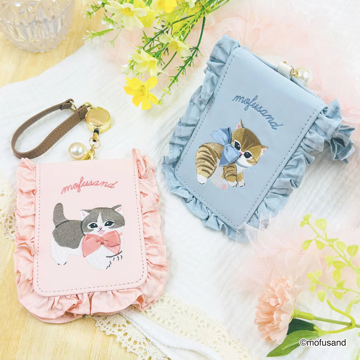 Mofusand  Pass Case With Frills [Blue]